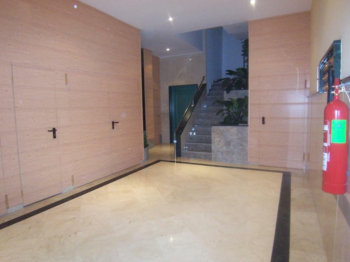 Apartamento Coliseo Almunecar Luaran gambar