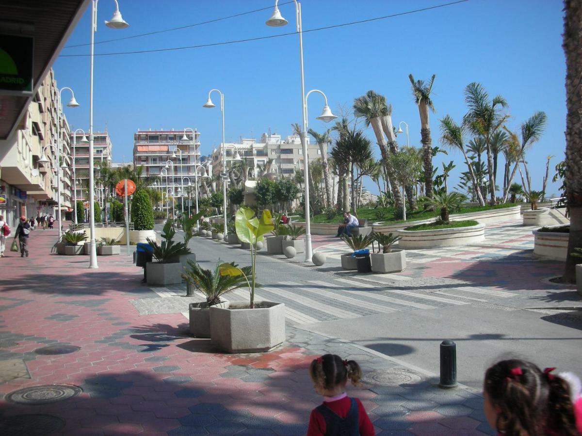 Apartamento Coliseo Almunecar Luaran gambar